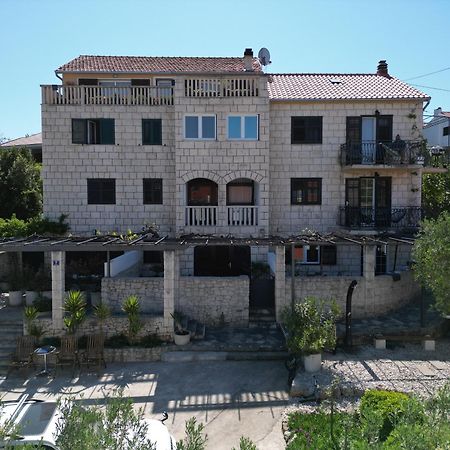 סוטיבאן Apartments Ivana מראה חיצוני תמונה